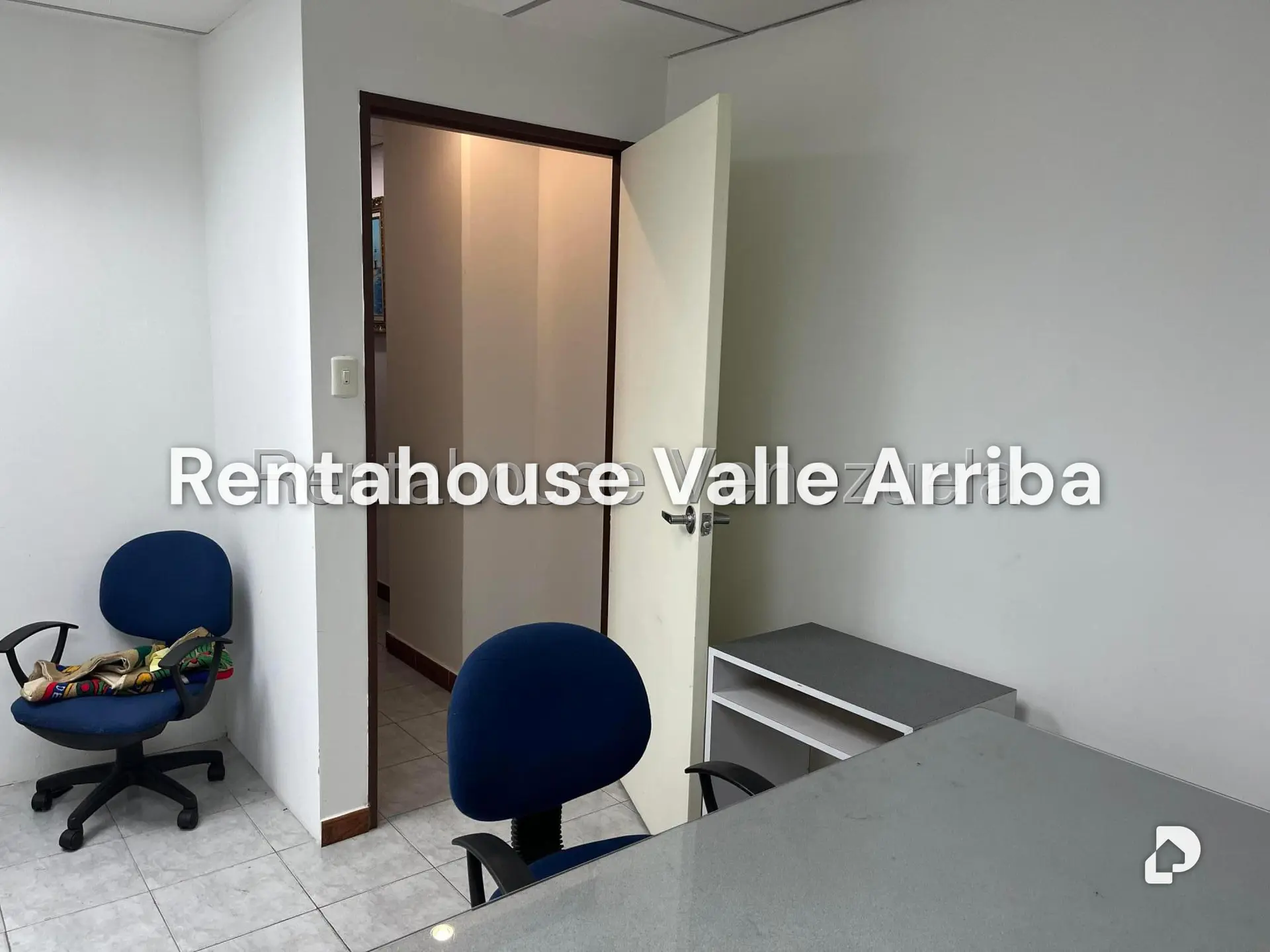 Office in La California Norte, Caracas – 22