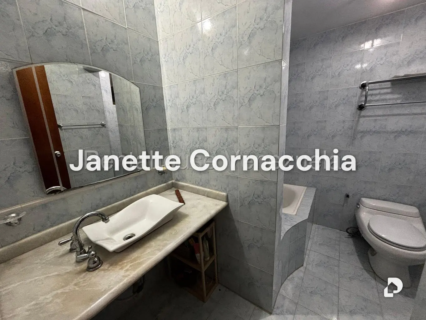 Casa en Lomas del Halcon, Caracas – 20