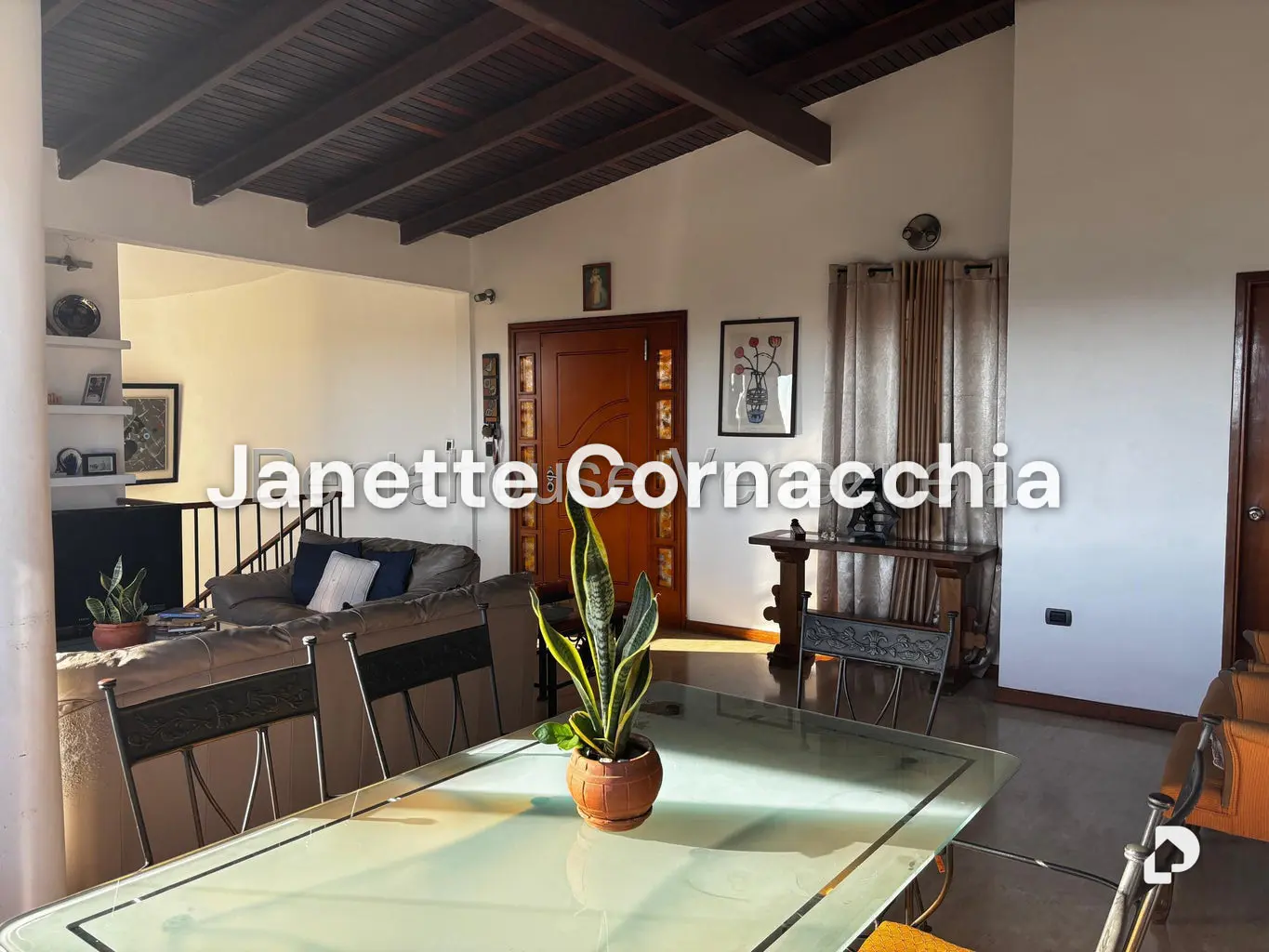 Casa en Lomas del Halcon, Caracas – 9