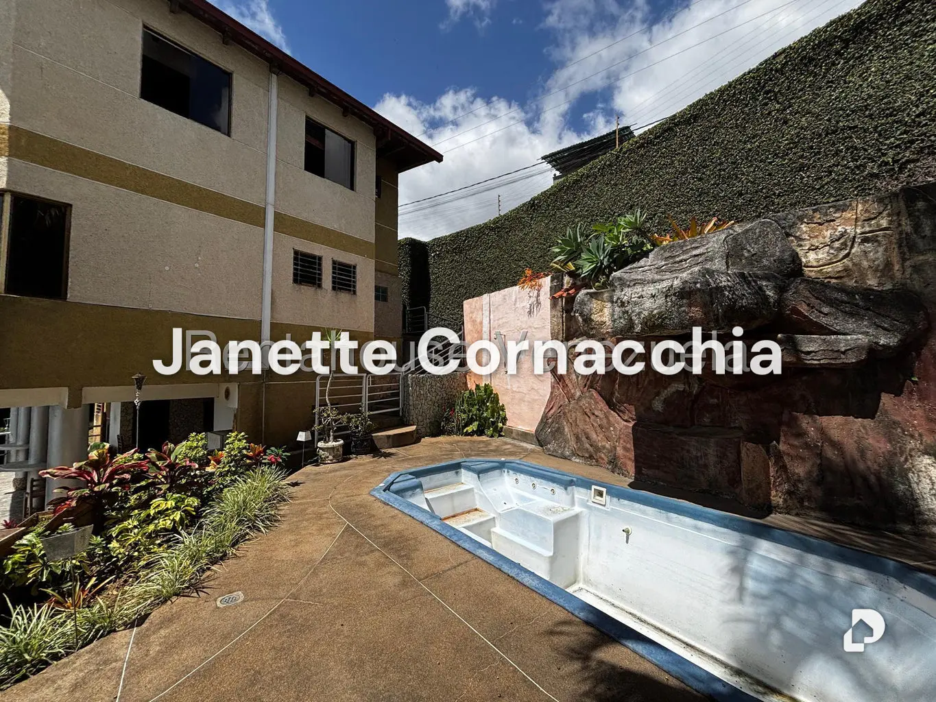 Casa en Lomas del Halcon, Caracas – 3