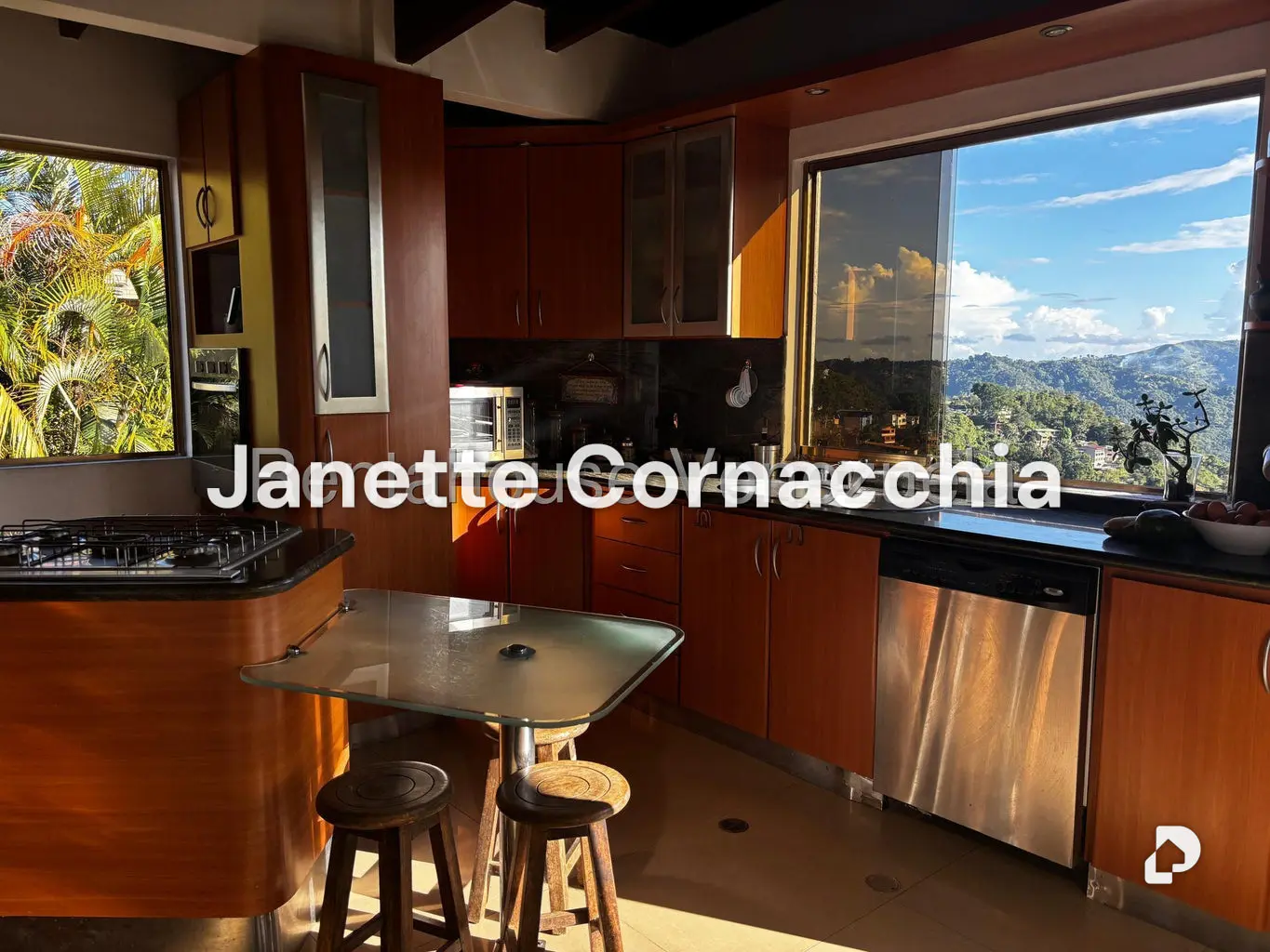 Casa en Lomas del Halcon, Caracas – 11