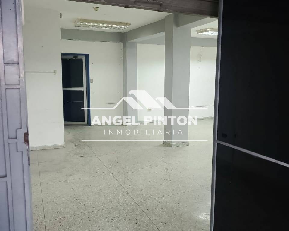 Local comercial en Avenida 27, Acarigua - 1