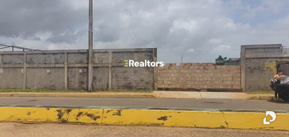Land in Maturín – 4