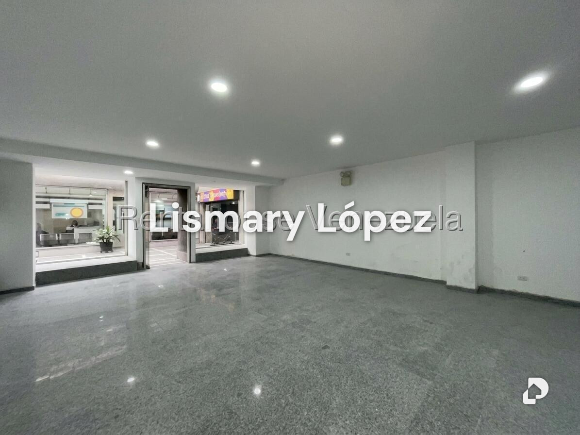 Local comercial en Santa Paula, Caracas – 12