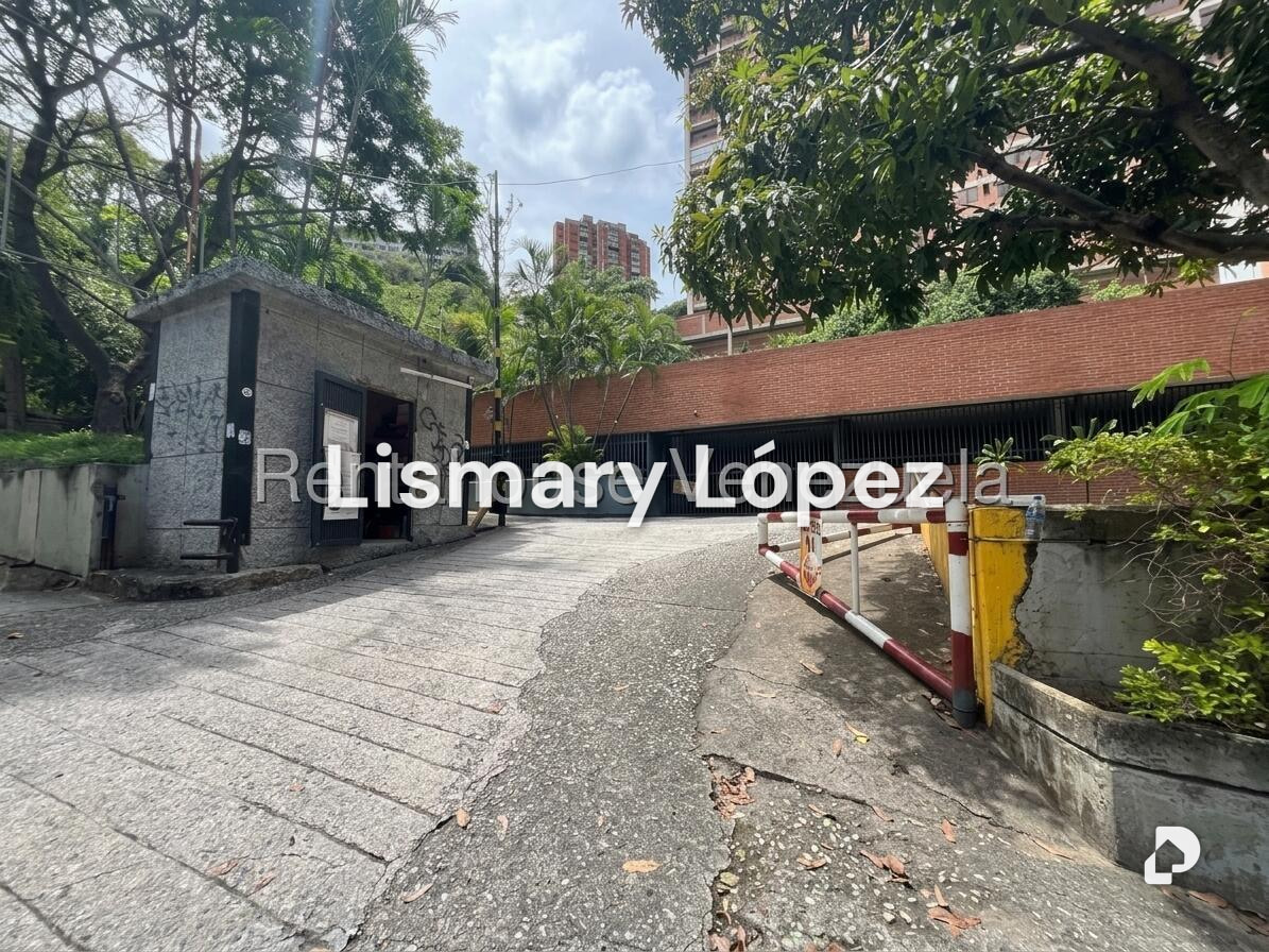 Local comercial en Santa Paula, Caracas – 19