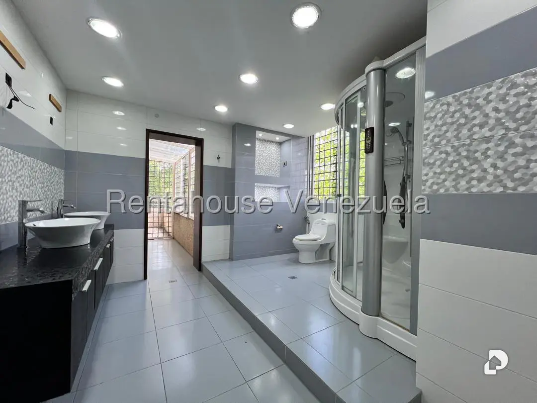 Casa en Macarauay, Caracas – 17