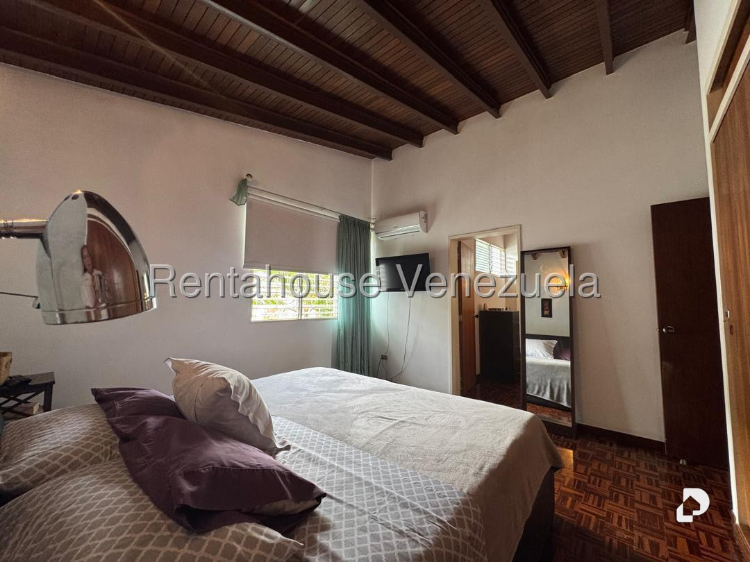 Casa en Alto Prado, Caracas – 23