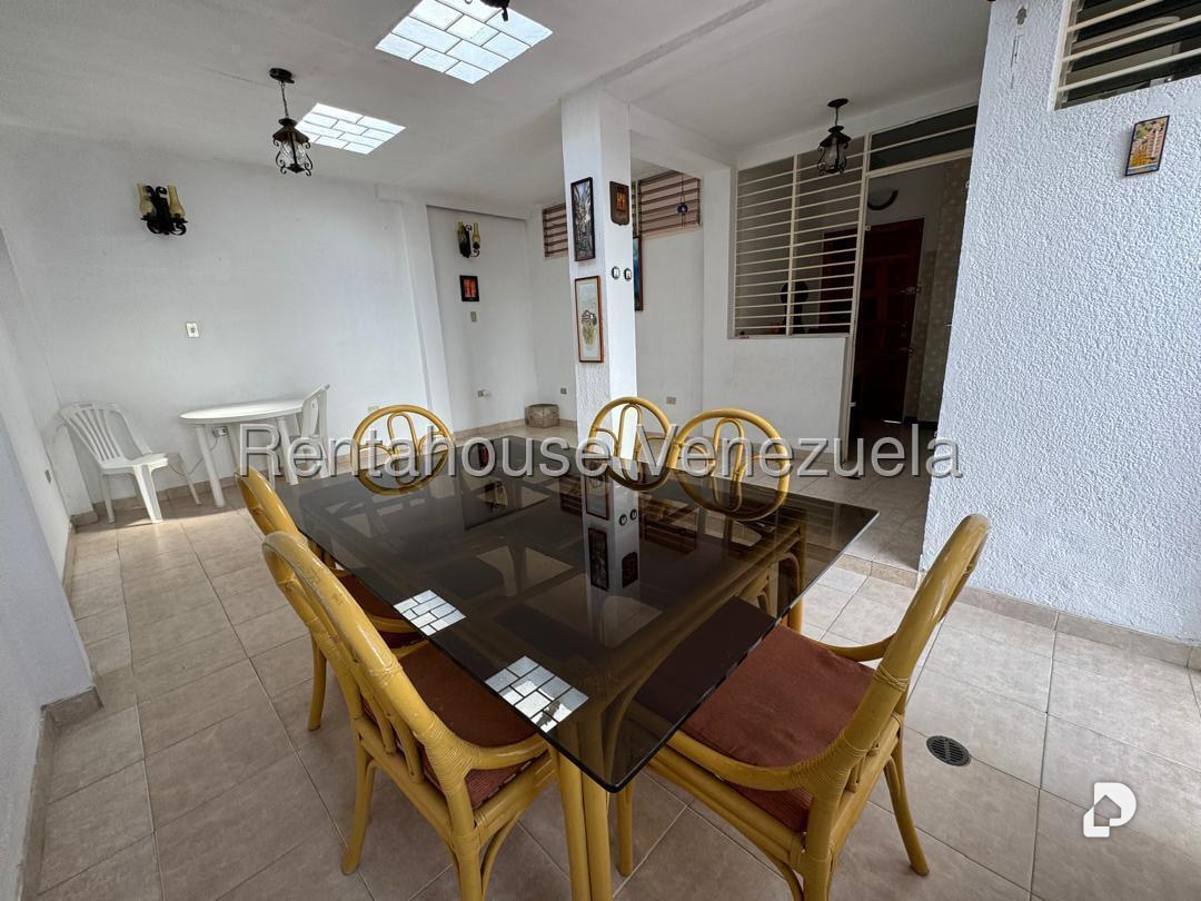 Casa en Alto Prado, Caracas – 10