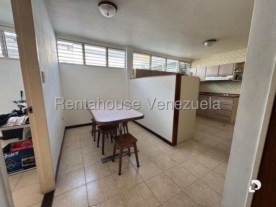 Casa en Alto Prado, Caracas – 18