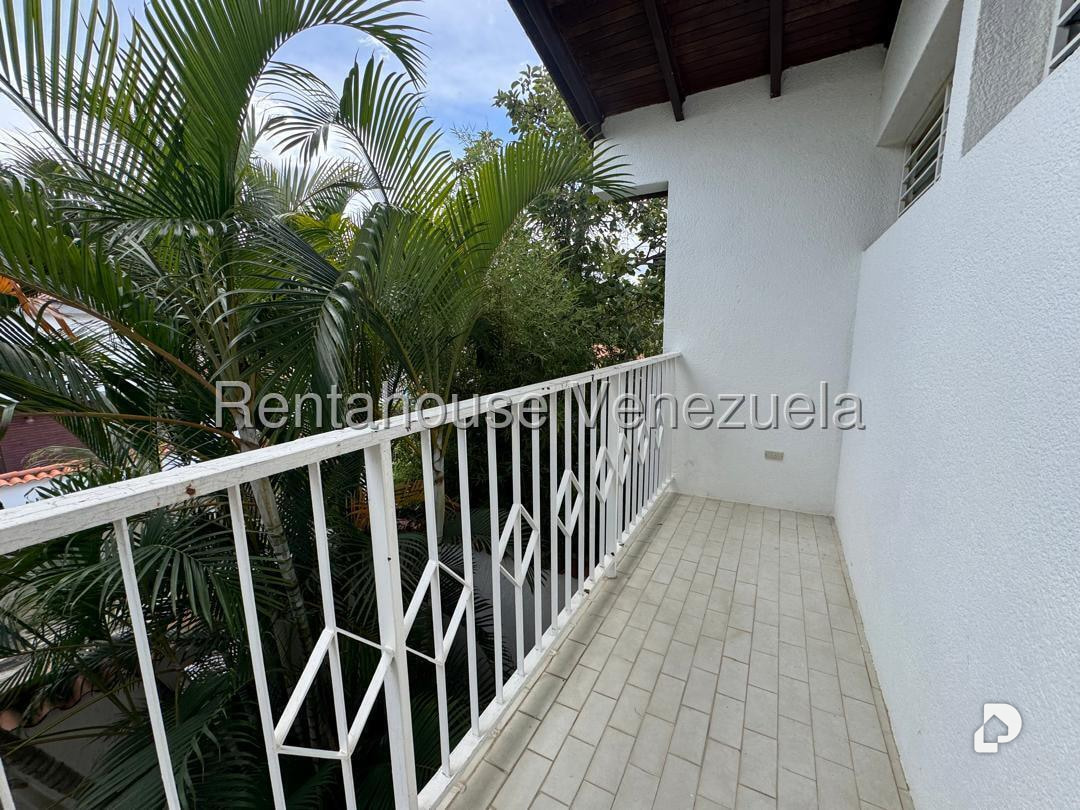 Casa en Alto Prado, Caracas – 24