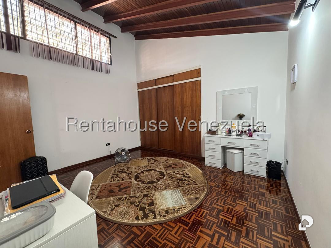 Casa en Alto Prado, Caracas – 28