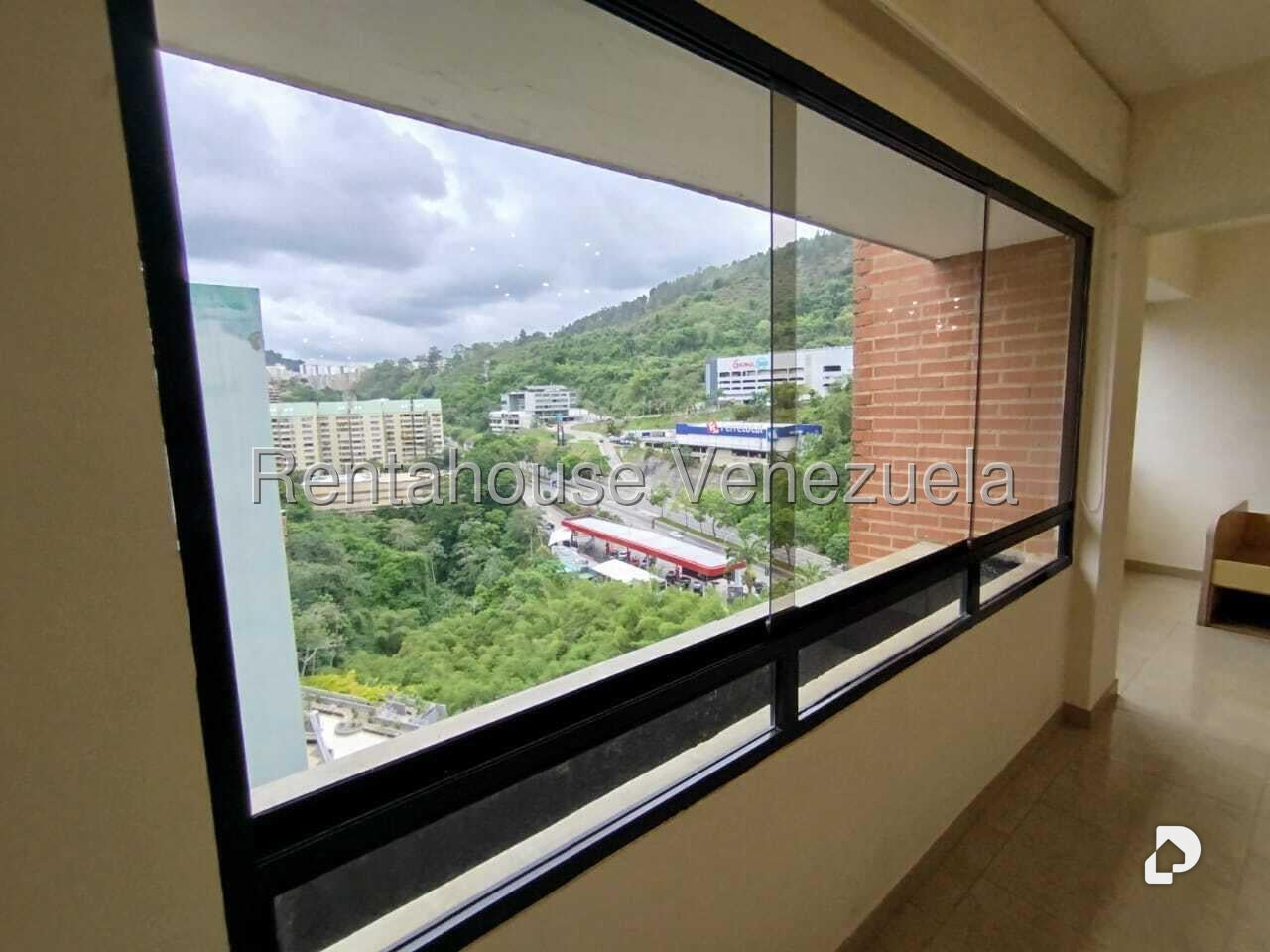 Apartamento en Las Esmeraldas, Caracas – 12