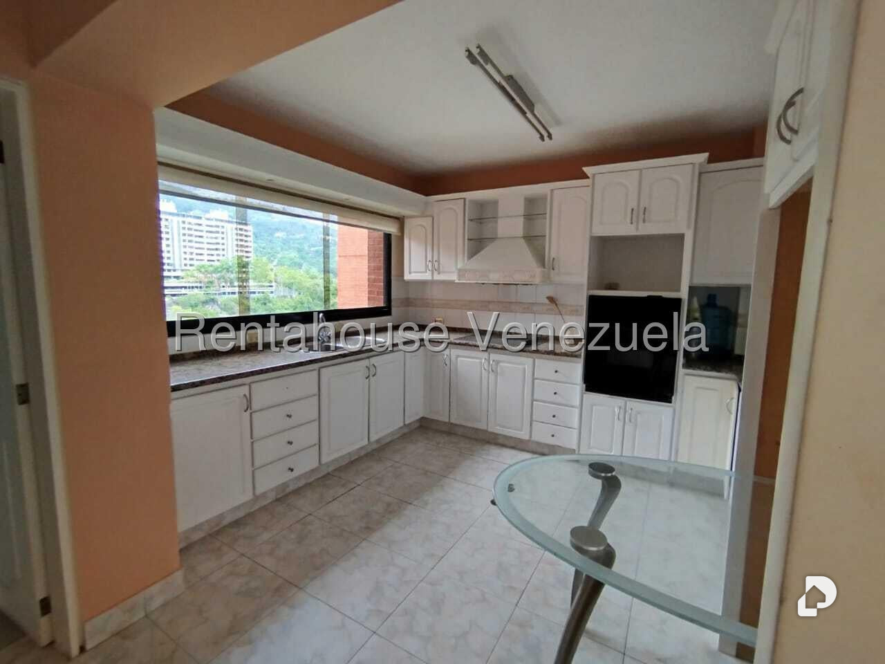Apartamento en Las Esmeraldas, Caracas – 13