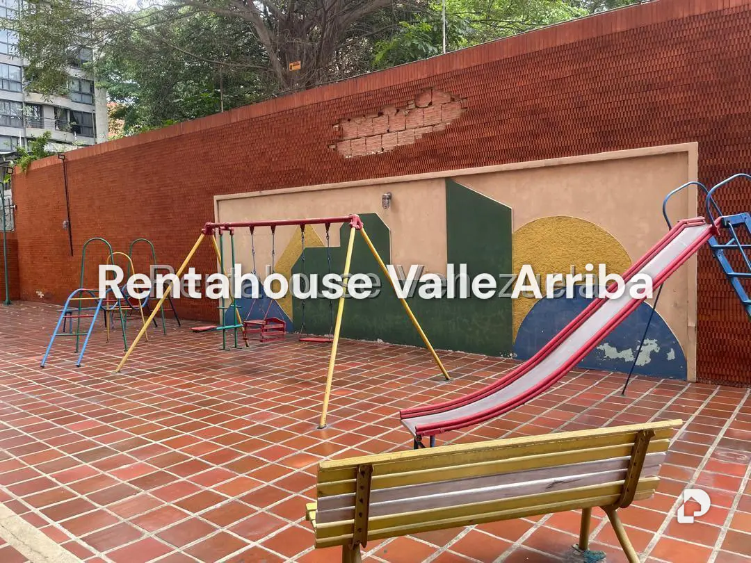 Apartamento en El Rosal, Caracas – 12