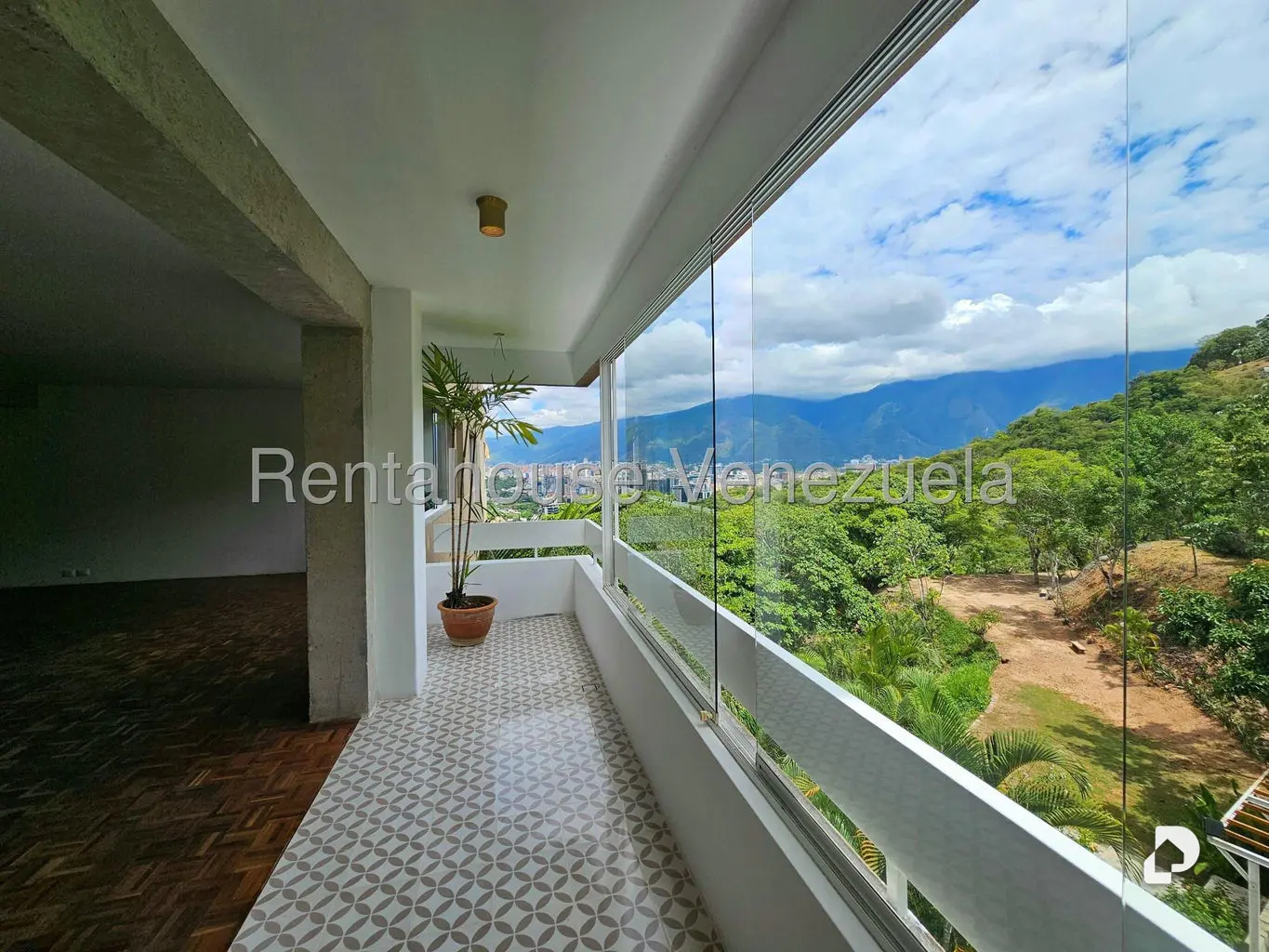 Apartamento en San Román, Caracas – 11
