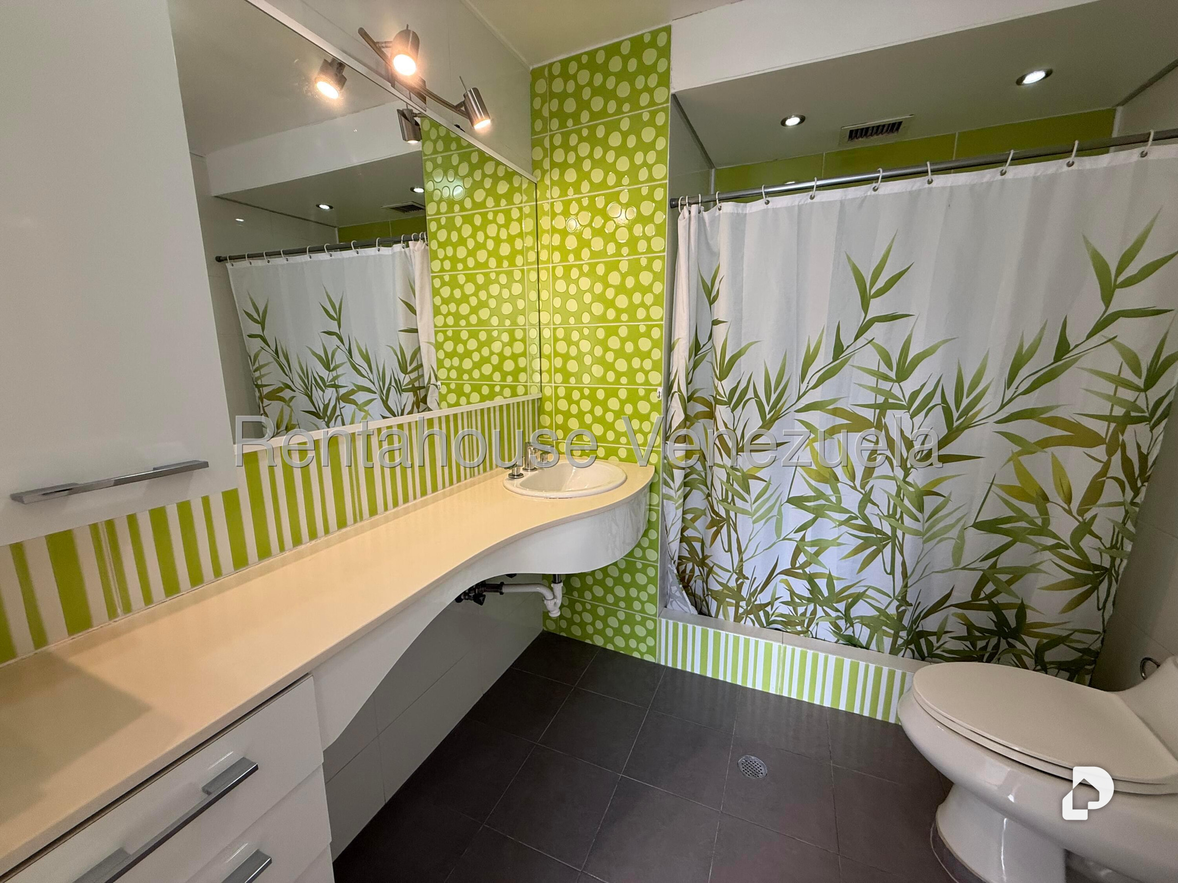 Apartamento en El Cigarral, Caracas – 23