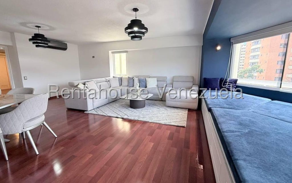 Apartment in Los Dos Caminos, Caracas - 1