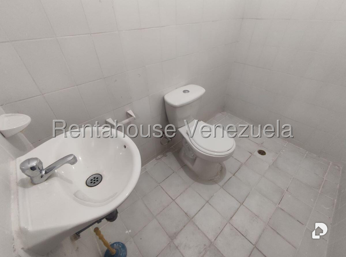 Local comercial en Antímano, Caracas – 15