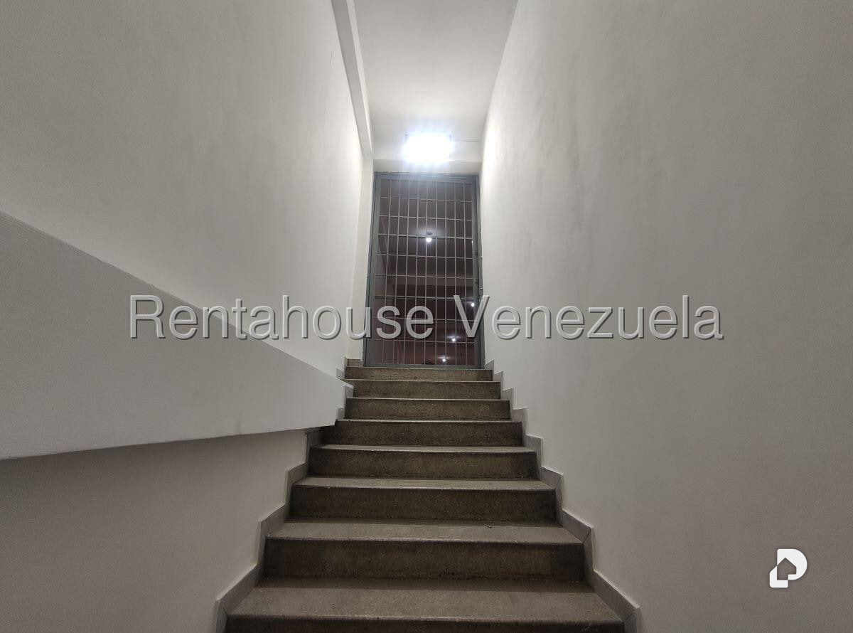 Local comercial en Antímano, Caracas – 17