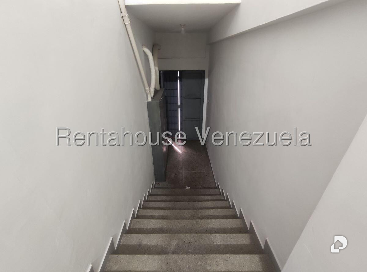 Local comercial en Antímano, Caracas – 18