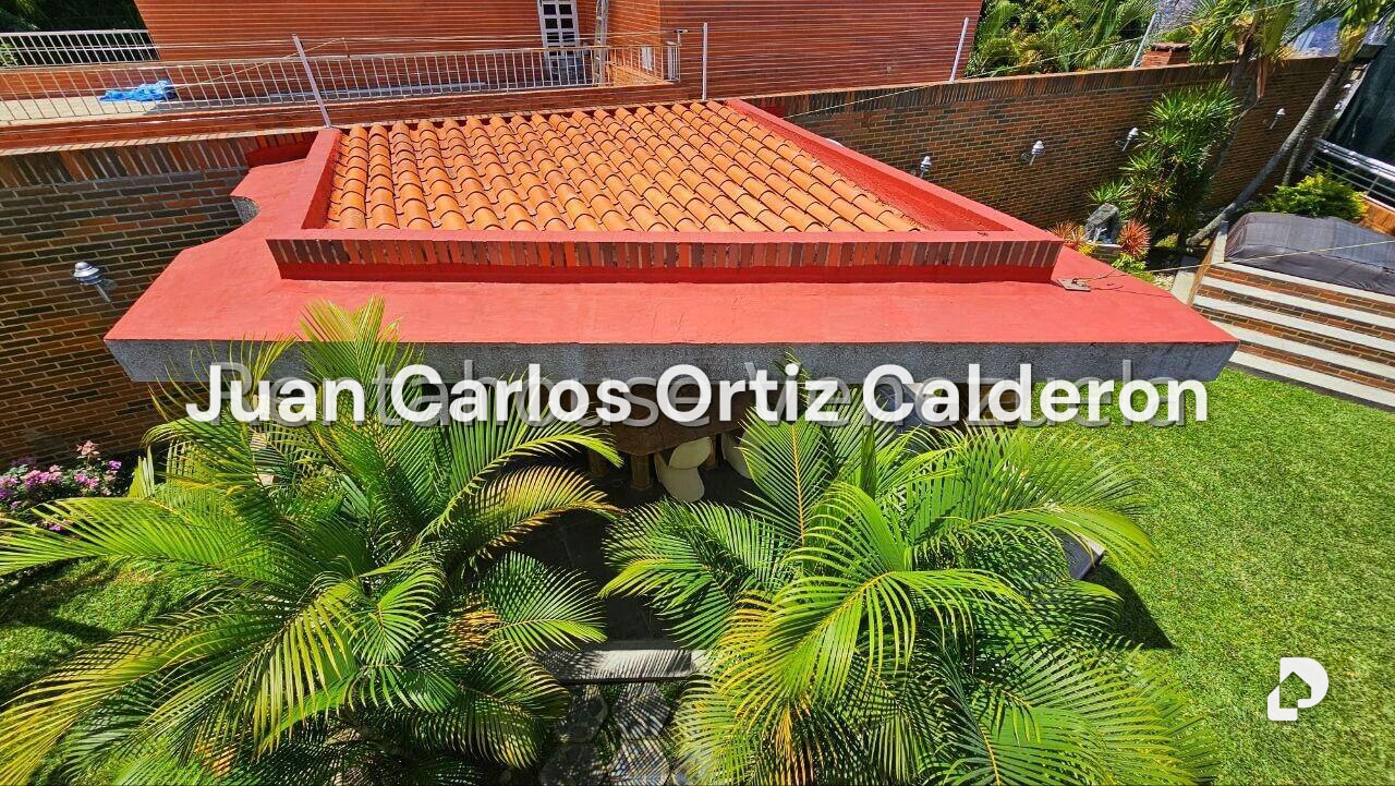 Casa en Cumbres de Curumo, Caracas – 25