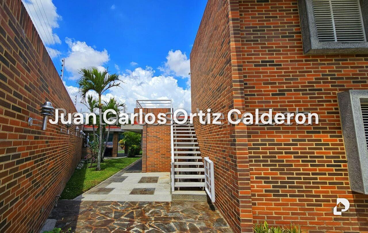 Casa en Cumbres de Curumo, Caracas – 6