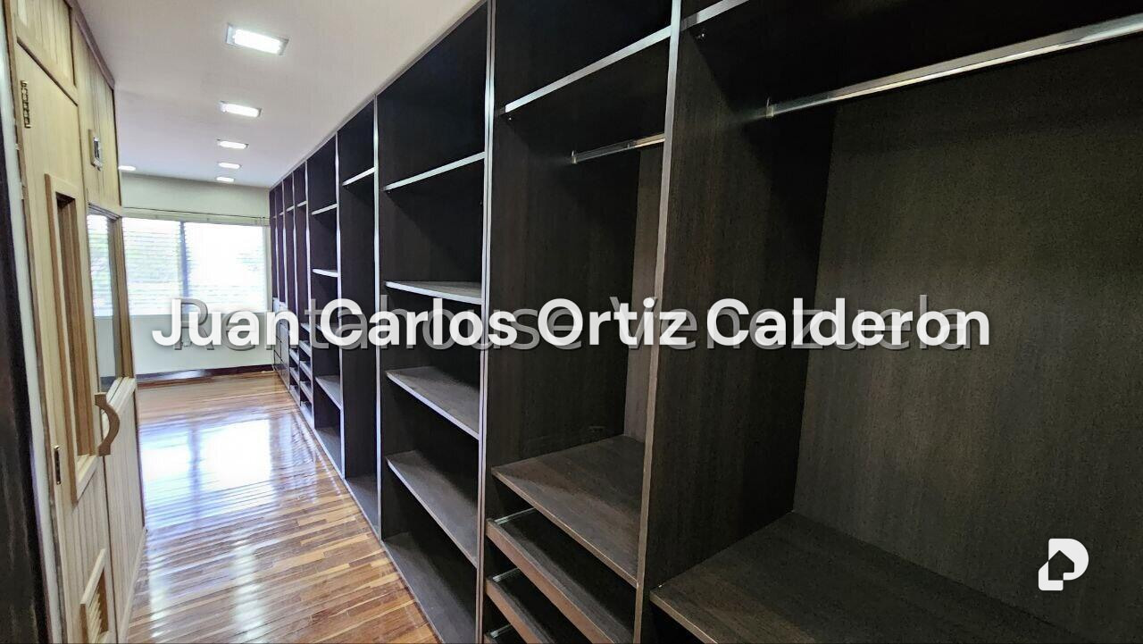 Casa en Cumbres de Curumo, Caracas – 18