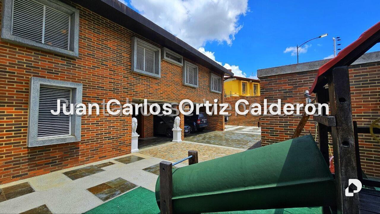 Casa en Cumbres de Curumo, Caracas – 4