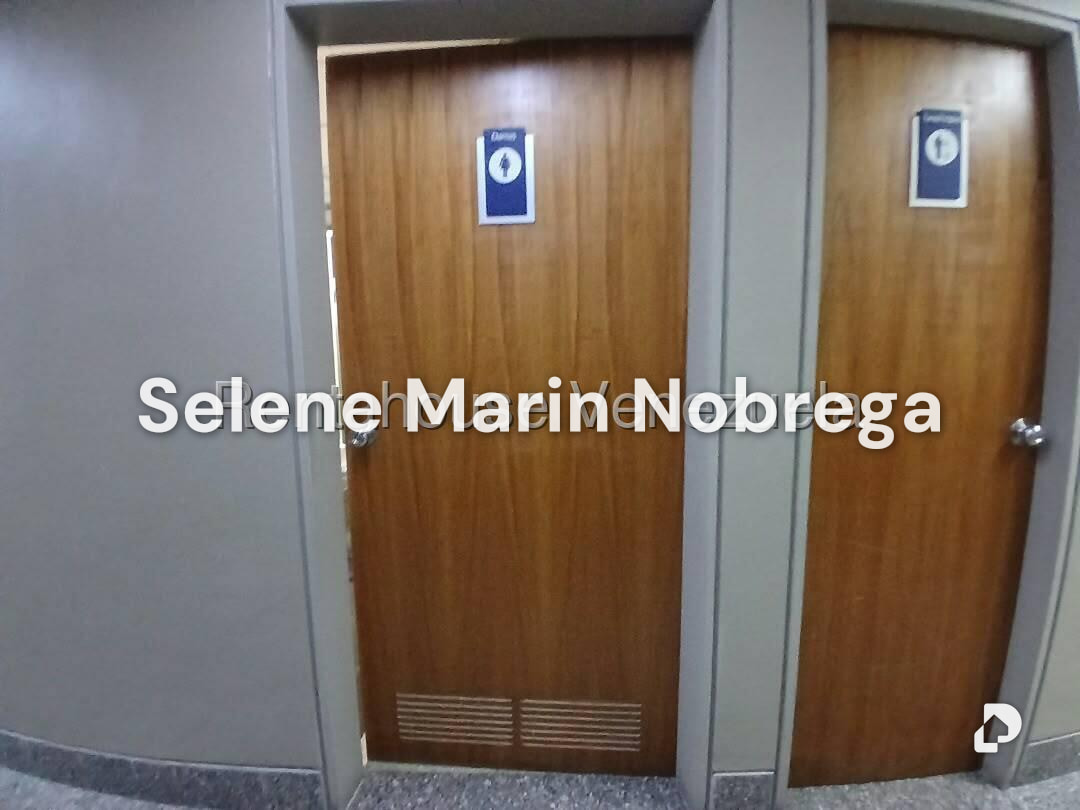 Oficina en Las Mercedes, Caracas – 21