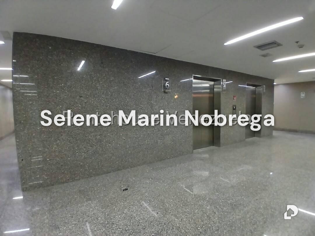 Oficina en Las Mercedes, Caracas – 23
