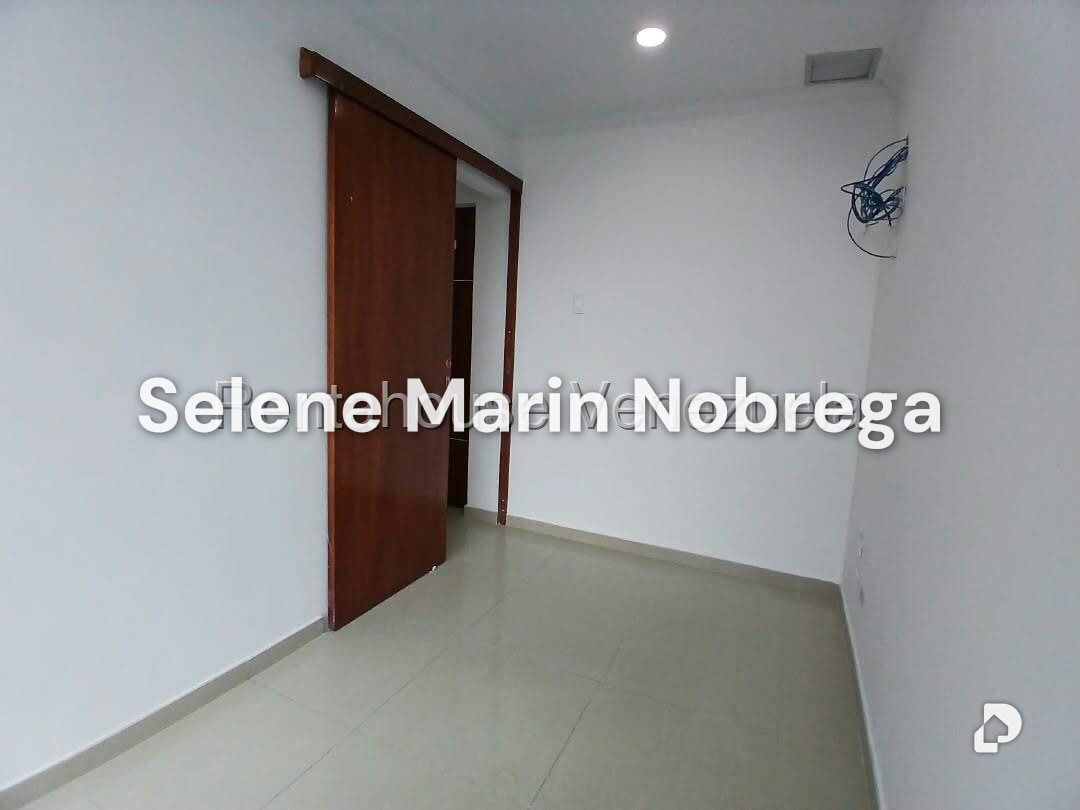 Oficina en Las Mercedes, Caracas – 14