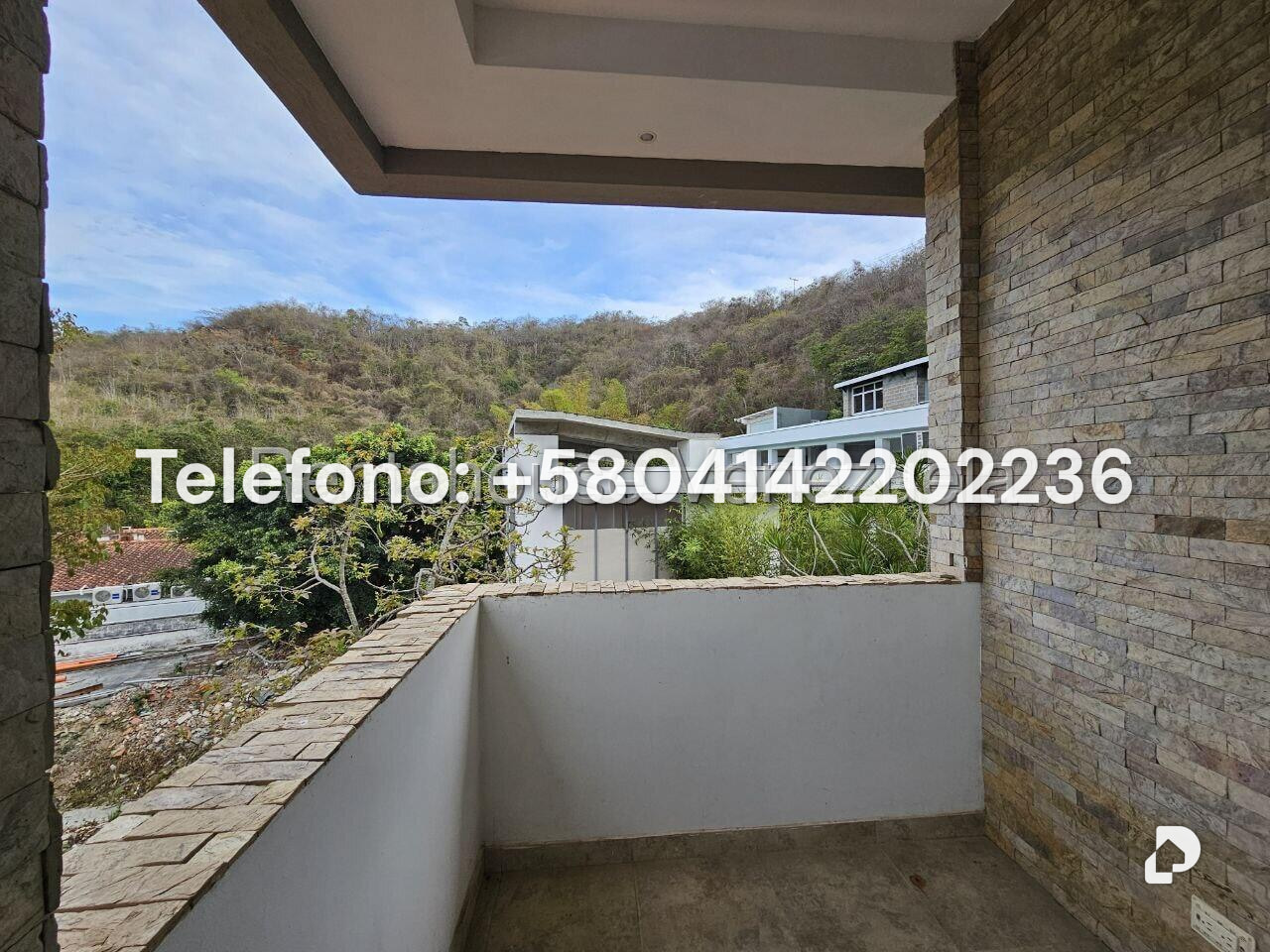 Casa en Cumbres de Curumo, Caracas – 31