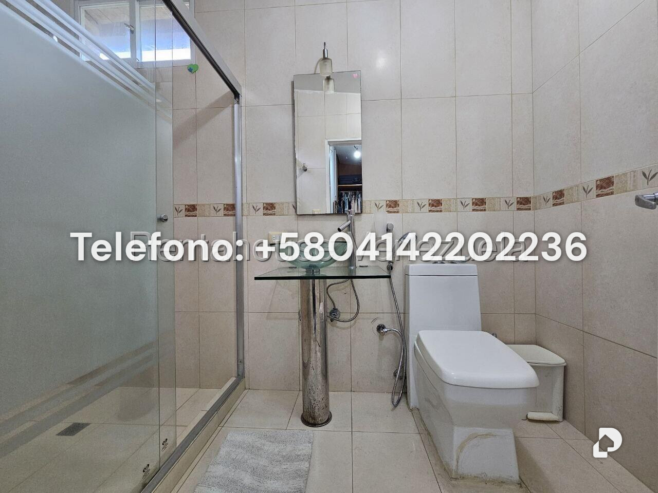 Casa en Cumbres de Curumo, Caracas – 38