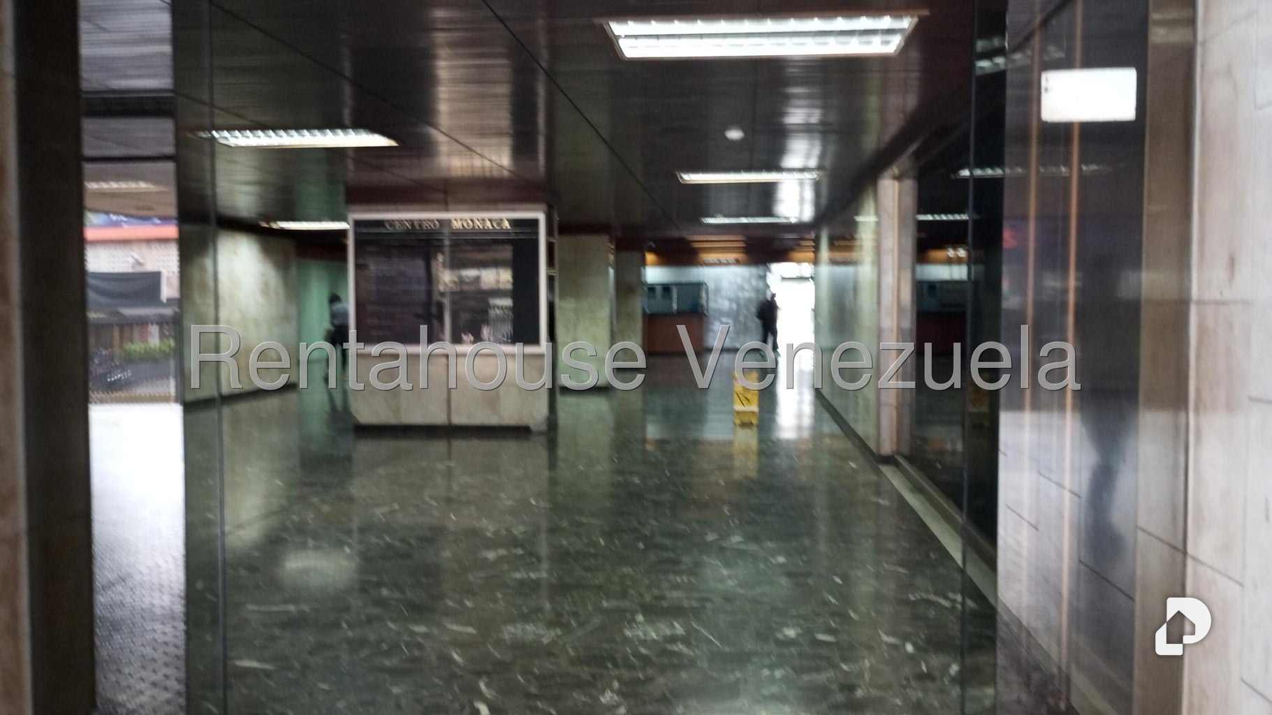 Oficina en Los Ruices, Caracas – 8