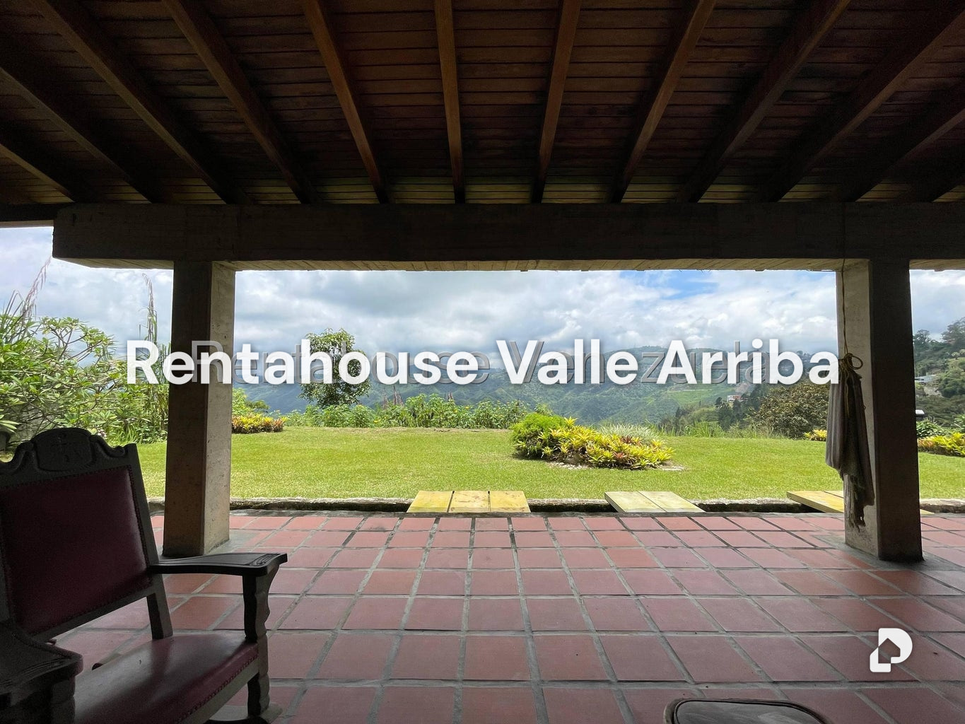 Casa en Los Guayabitos, Caracas – 12