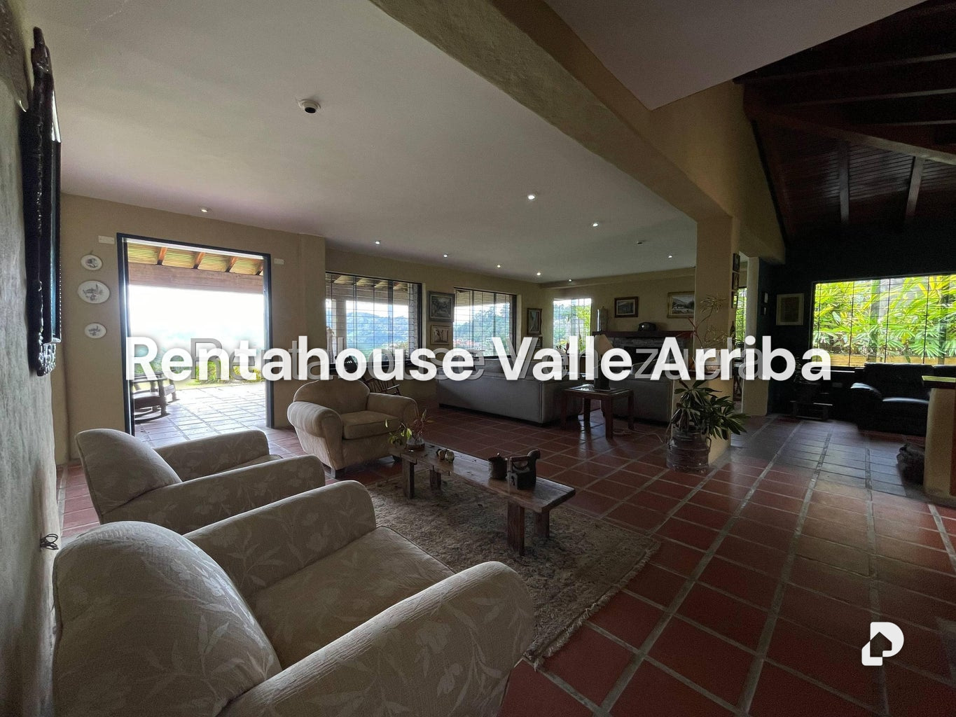 Casa en Los Guayabitos, Caracas – 8