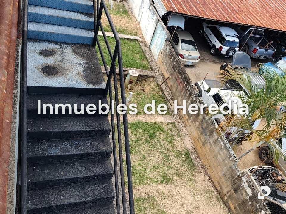 Edificio en Tinaquillo – 15