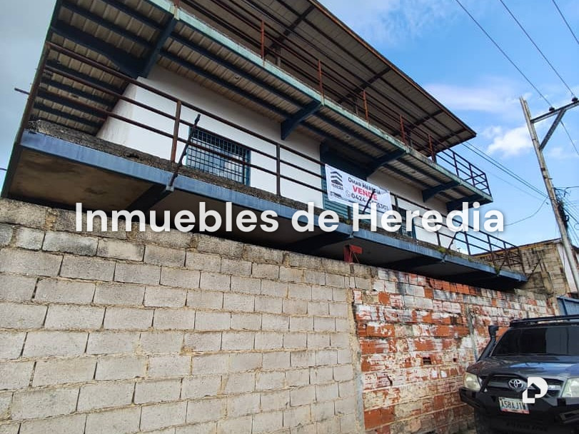 Edificio en Tinaquillo – 17