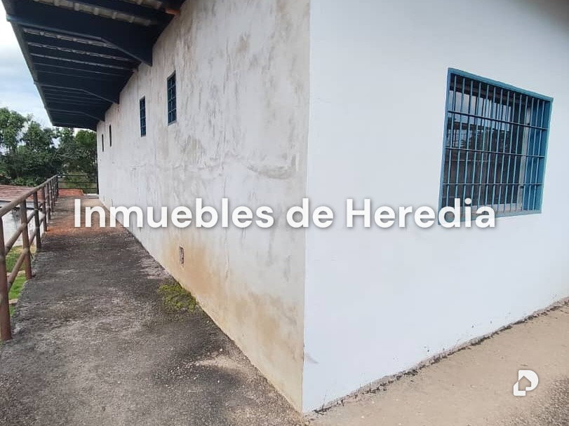 Edificio en Tinaquillo – 26