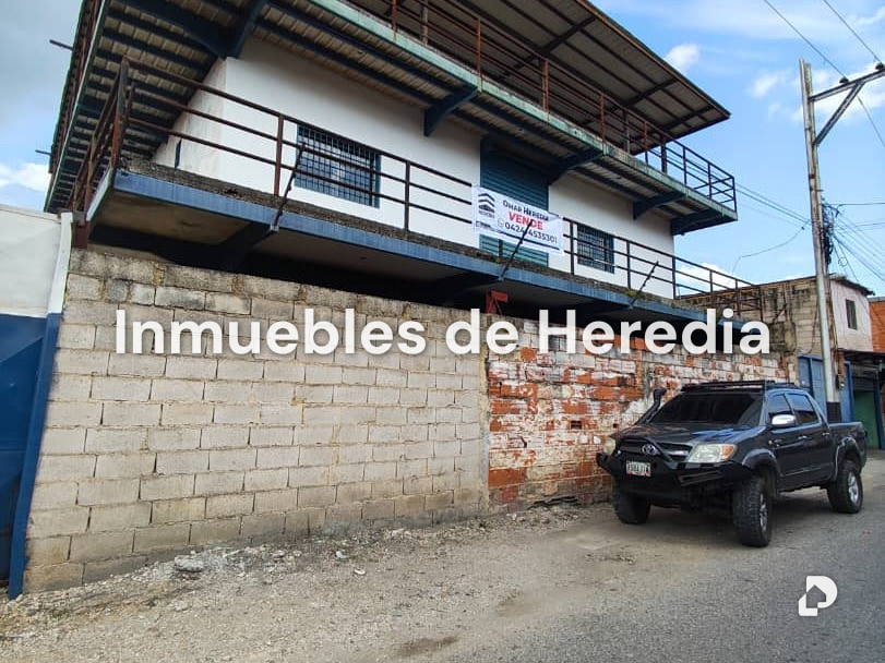 Edificio en Tinaquillo – 14