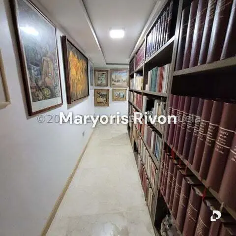Casa en Cumbres de Curumo, Caracas – 22