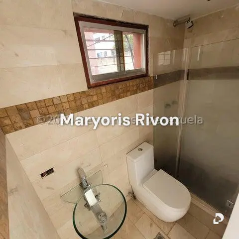 Casa en Cumbres de Curumo, Caracas – 27