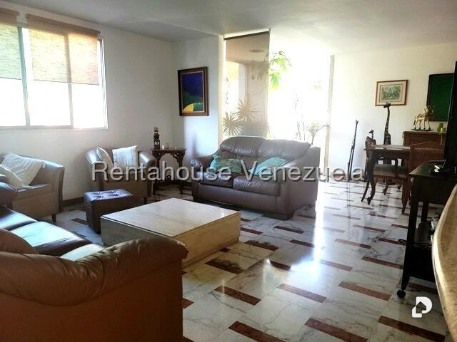 Apartamento en Los Palos Grandes, Caracas – 2