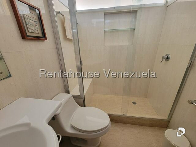 Apartamento en Los Palos Grandes, Caracas – 8