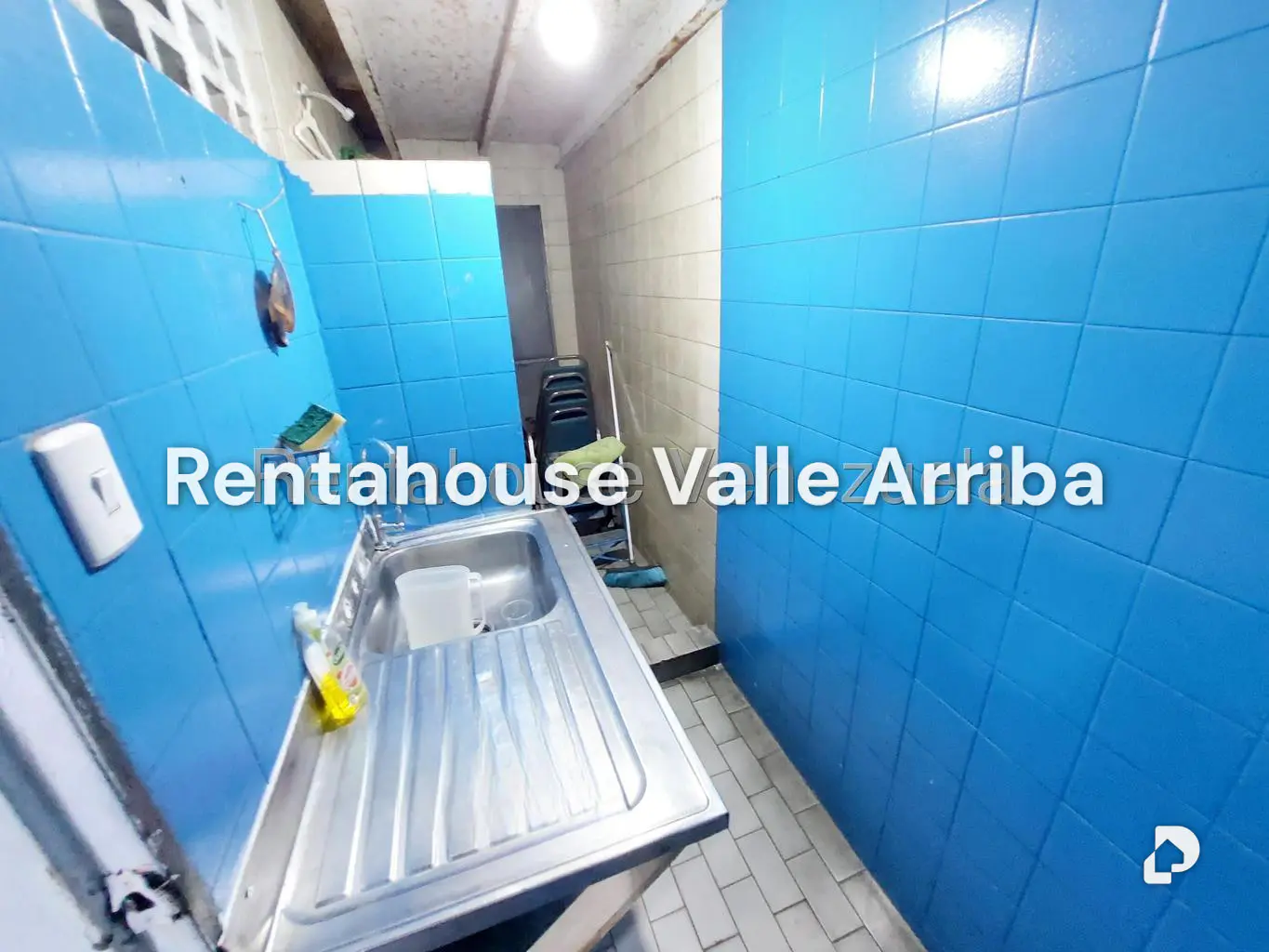 Local comercial en Bello Monte, Caracas – 26