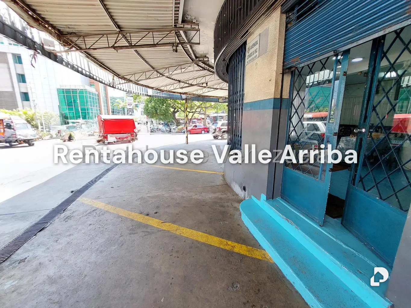 Local comercial en Bello Monte, Caracas – 30