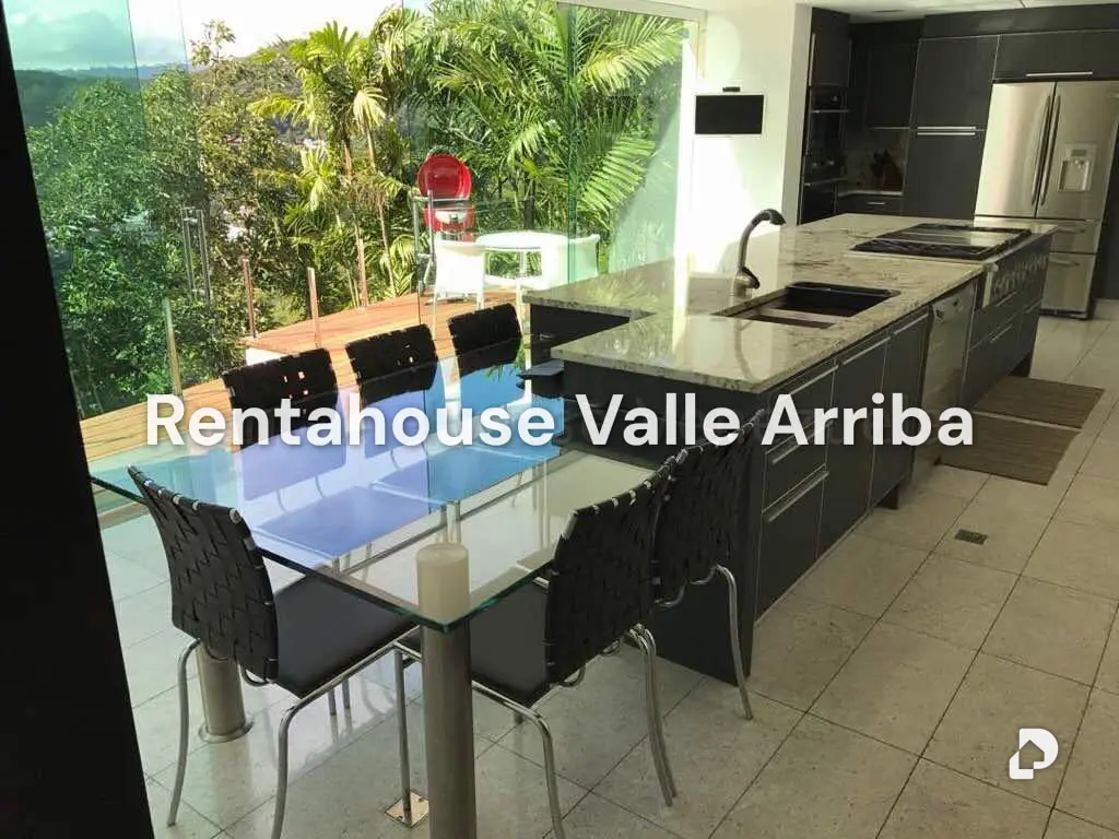 Casa en Cumbres de Curumo, Caracas – 12