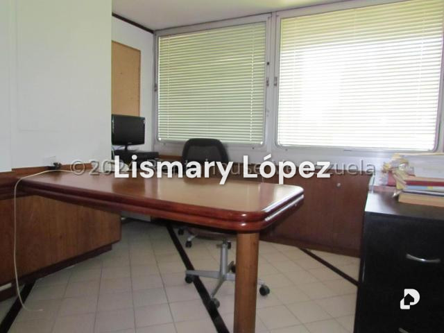 Oficina en Chuao, Caracas – 12