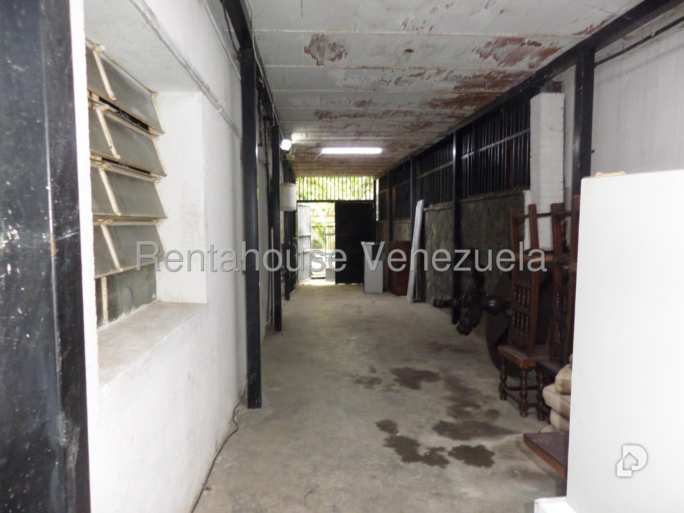 Local comercial en Alta Florida, Caracas – 27
