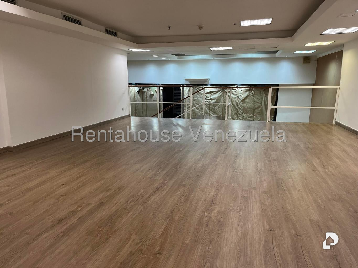 Local comercial en La Castellana, Caracas – 11